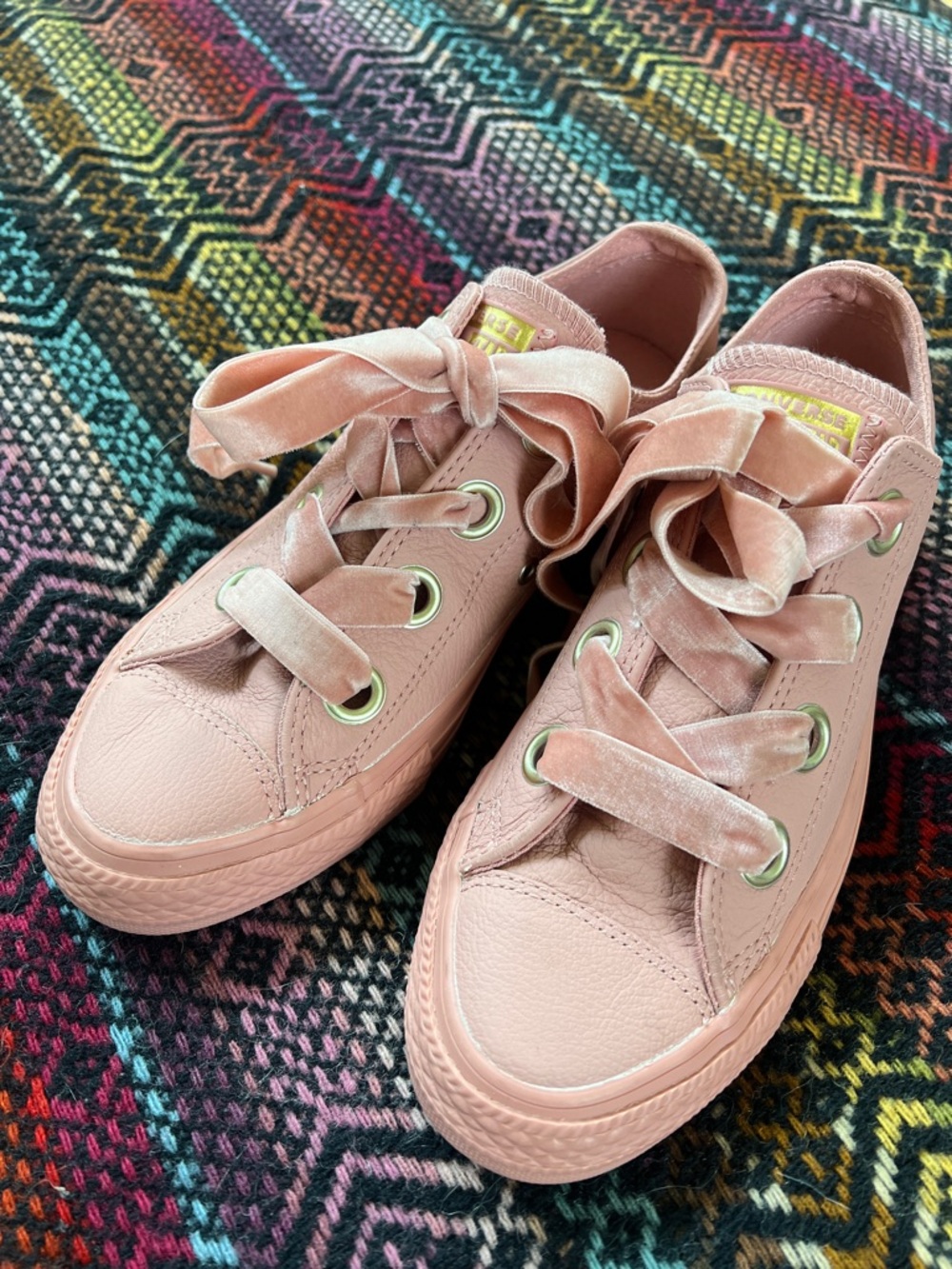 Converse Allstar Low Rust Big Eyelet Pink Leather  Low Tops Like New - Picture 5 of 12